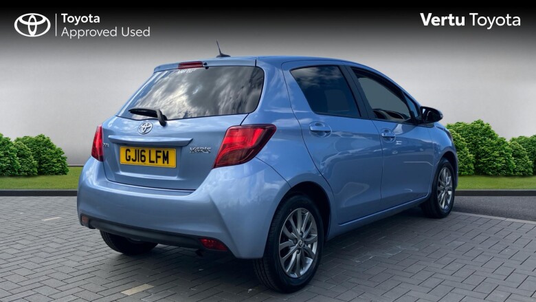 Toyota Yaris 1.33 VVT-i Icon 5dr Petrol Hatchback